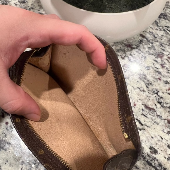 Louis Vuitton Pochette Cosmetic / Makeup Pouch (Mini Size) in Monogram Brown! - Picture 5 of 8
